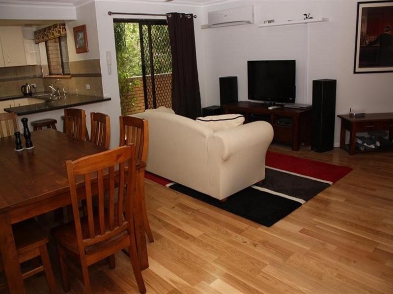 1/33 Rokeby Terrace, Taringa QLD 4068