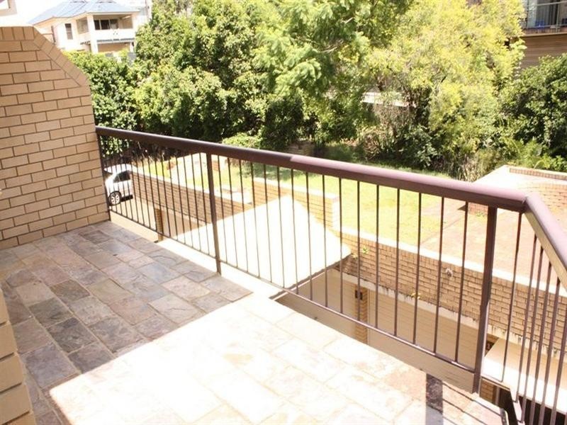 11/30 Armadale Street, St Lucia QLD 4067