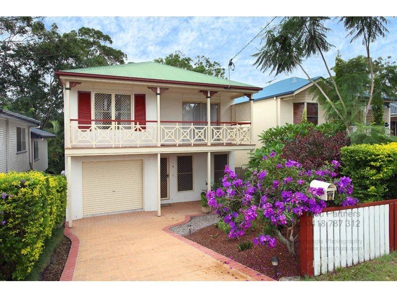 38 Henry Street, Chapel Hill QLD 4069