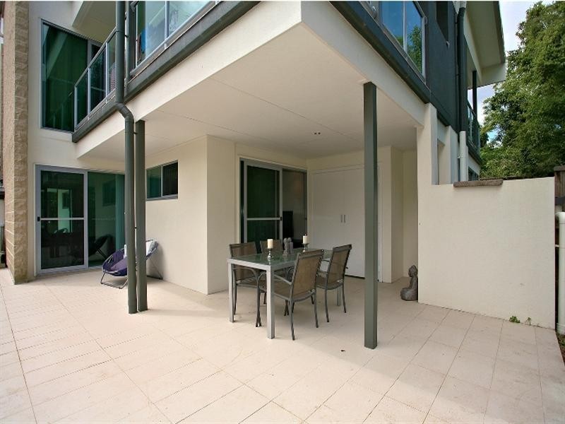 4/51 Lambert Road, Indooroopilly QLD 4068