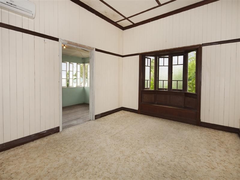 49 Disraeli Street, Indooroopilly QLD 4068