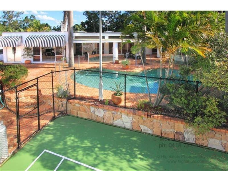 58 Marmindie Street, Chapel Hill QLD 4069