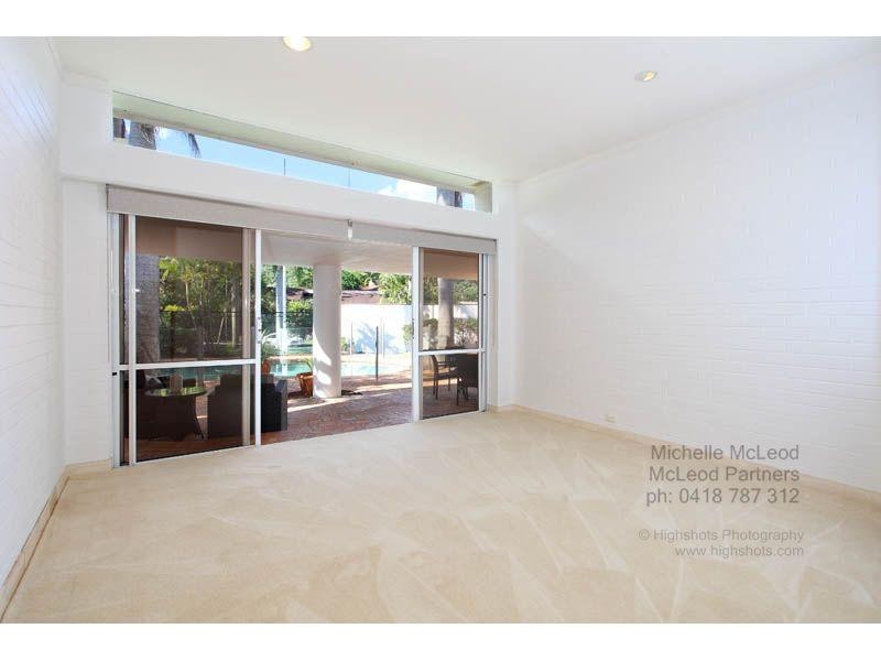 58 Marmindie Street, Chapel Hill QLD 4069