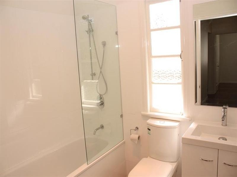 102 Goldsbrough Road, Taringa QLD 4068