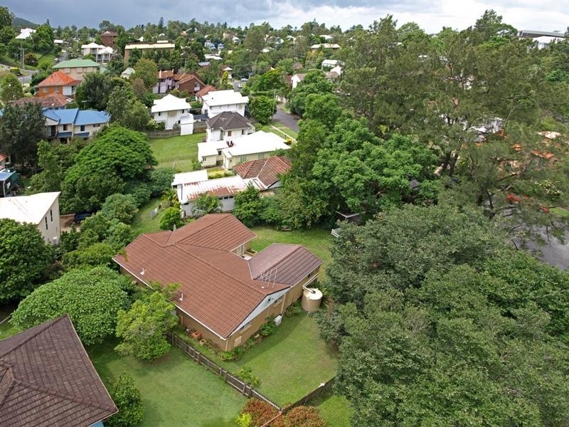 40 Nelson Parade, Indooroopilly QLD 4068