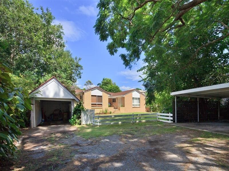 40 Nelson Parade, Indooroopilly QLD 4068