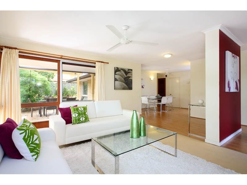 18 Harvard Street, Kenmore QLD 4069