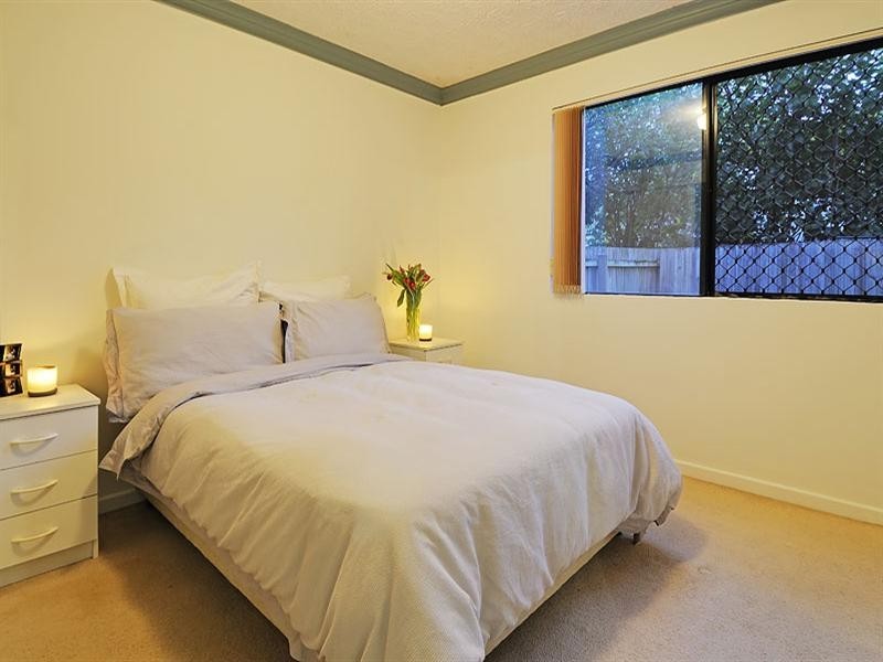 2/16 Malcolm Street, Hawthorne QLD 4171