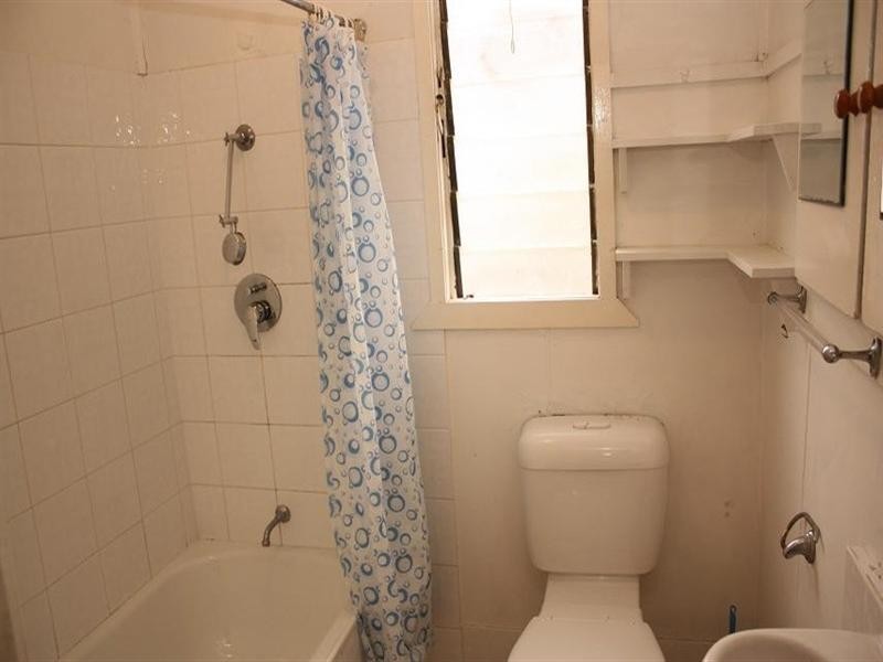 27 Ruskin Street, Taringa QLD 4068