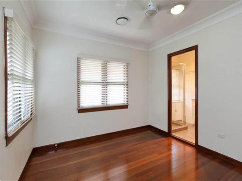 281 Hawken Drive, St Lucia QLD 4067