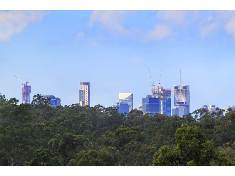 14 Grevillea Close, Chapel Hill QLD 4069