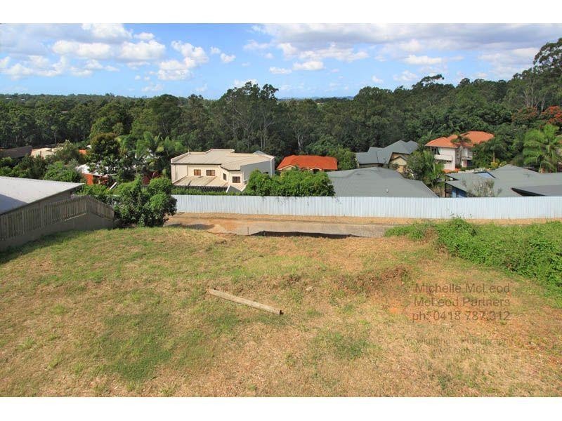 14 Grevillea Close, Chapel Hill QLD 4069