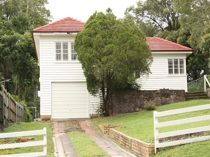 15 Graham Street, Indooroopilly QLD 4068