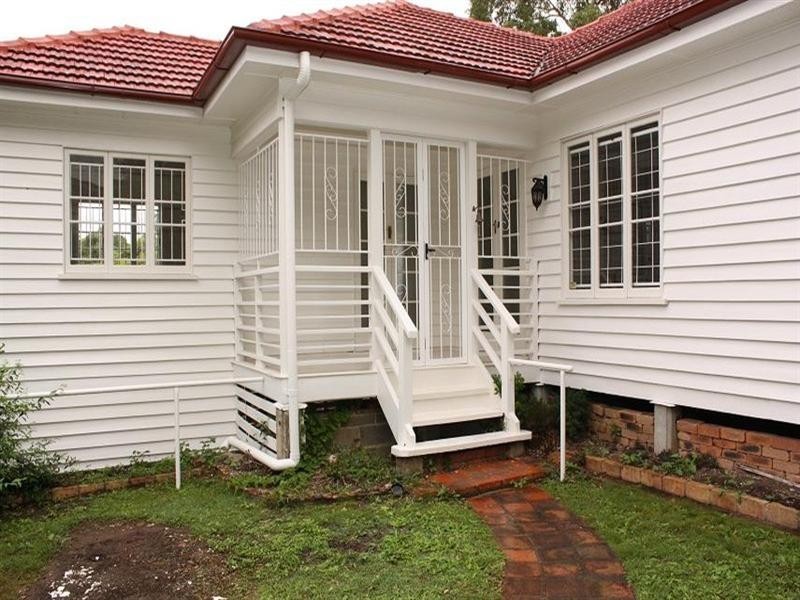 15 Graham Street, Indooroopilly QLD 4068