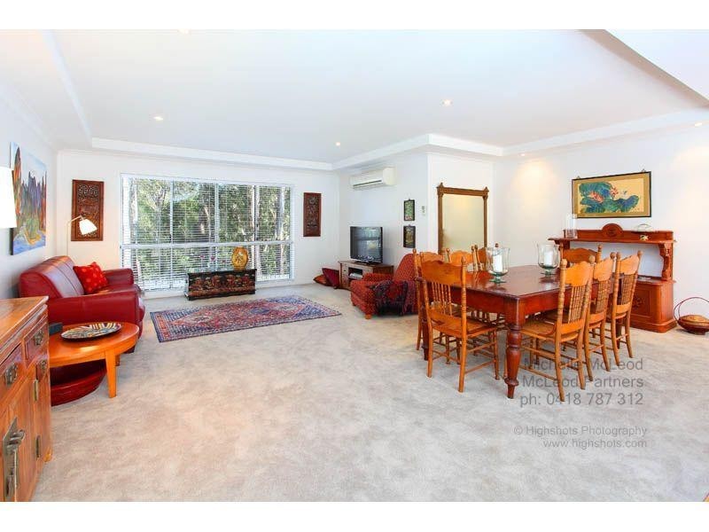 4 Gayna Street, Kenmore QLD 4069