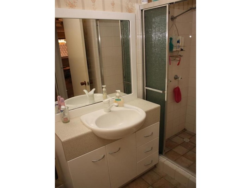 26 Gubberley Street, Kenmore QLD 4069