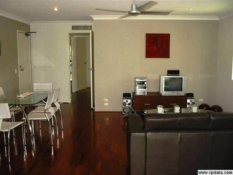 13 Douglas Street, St Lucia QLD 4067