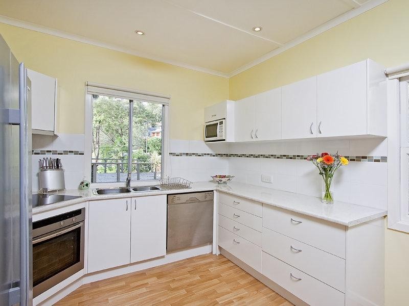 54 Raglan Street, St Lucia QLD 4067