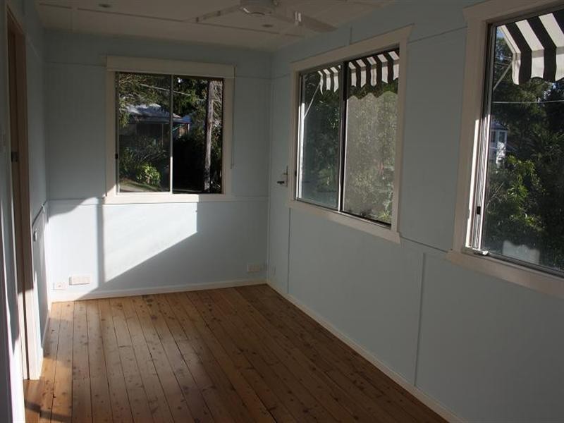 54 Raglan Street, St Lucia QLD 4067