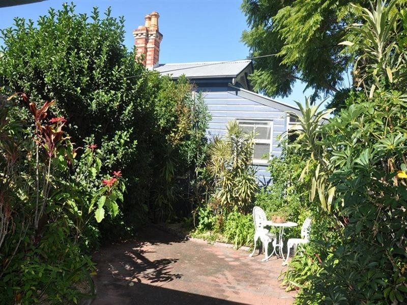 46 Clarence Road, Indooroopilly QLD 4068