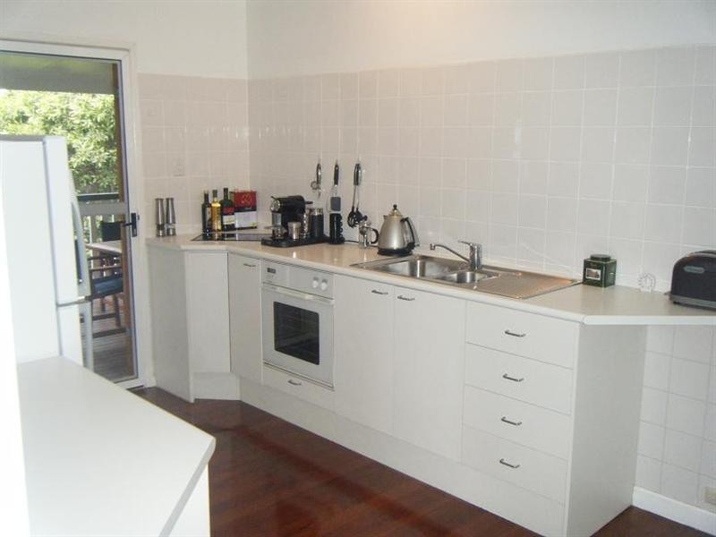 46 Clarence Road, Indooroopilly QLD 4068