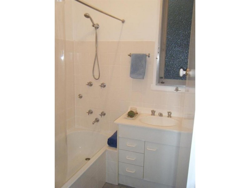 46 Clarence Road, Indooroopilly QLD 4068