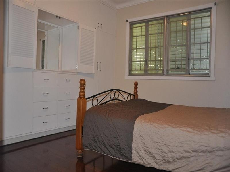 46 Clarence Road, Indooroopilly QLD 4068