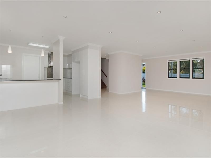 79 Strong Avenue, Graceville QLD 4075