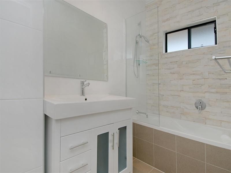 79 Strong Avenue, Graceville QLD 4075