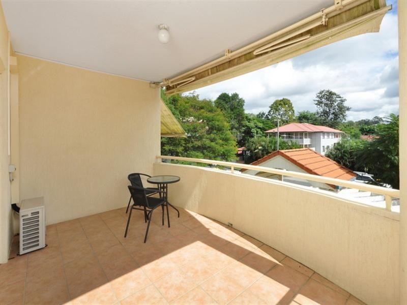 2/52 Mitre Street, St Lucia QLD 4067