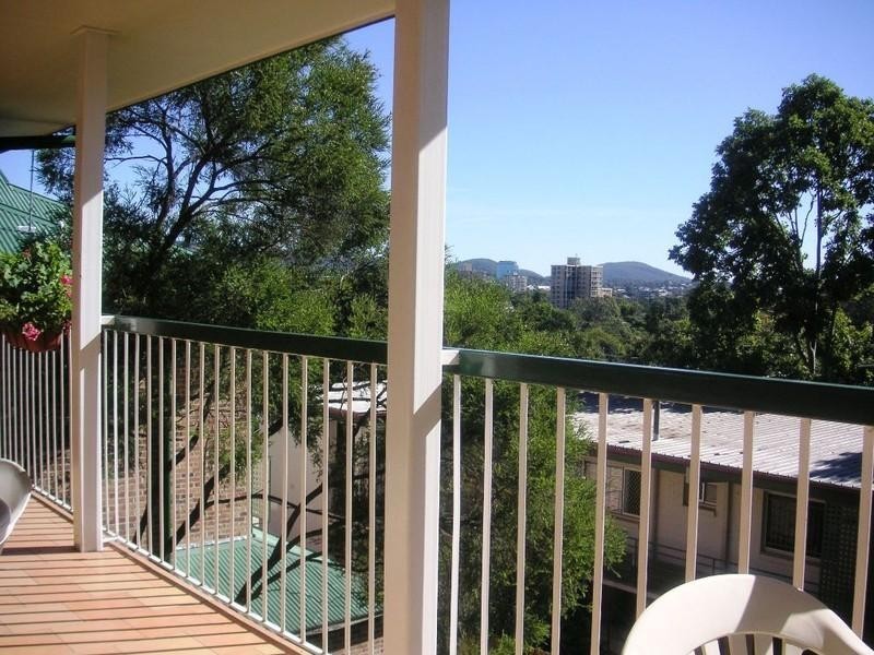 7/72 Mitre Street, St Lucia QLD 4067