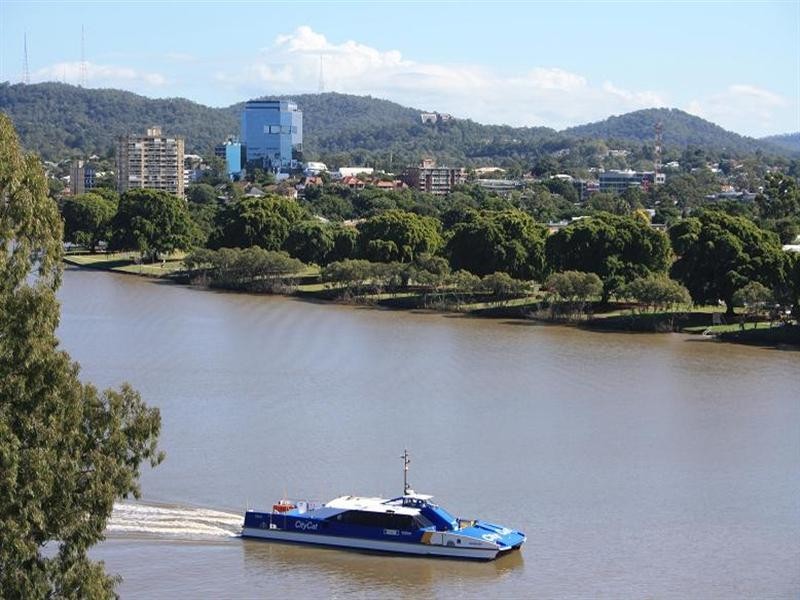 25/72-80 Macquarie Street, St Lucia QLD 4067