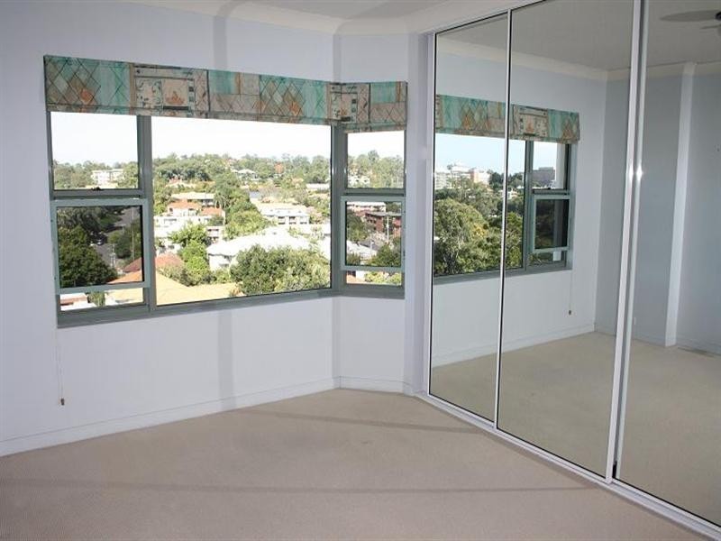 25/72-80 Macquarie Street, St Lucia QLD 4067