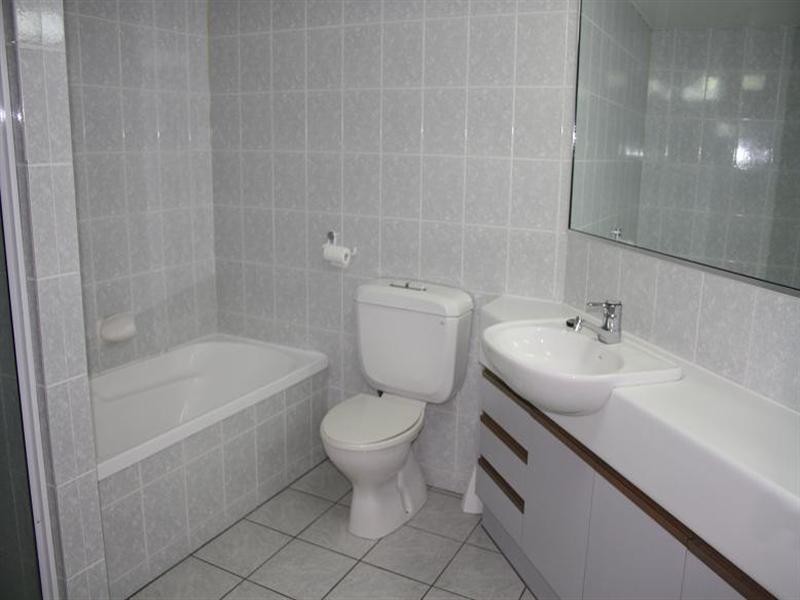 25/72-80 Macquarie Street, St Lucia QLD 4067