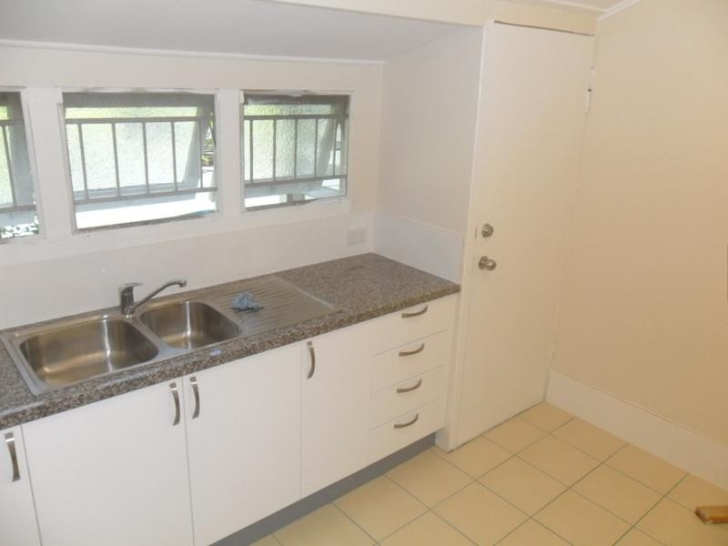 243 Sir Fred Schonell Drive, St Lucia QLD 4067