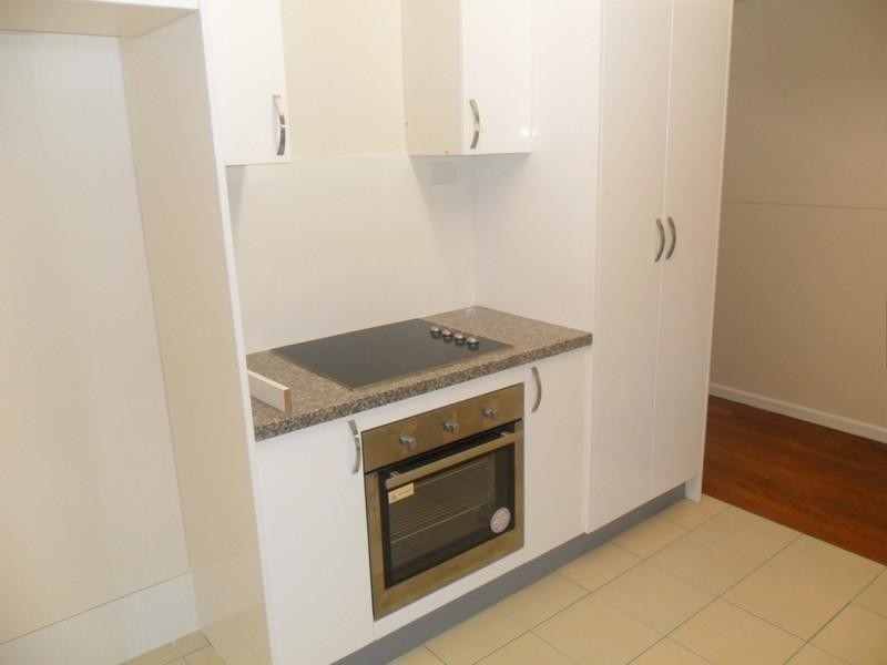 243 Sir Fred Schonell Drive, St Lucia QLD 4067