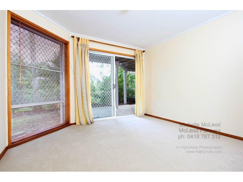 98 Creekside Street, Kenmore Hills QLD 4069