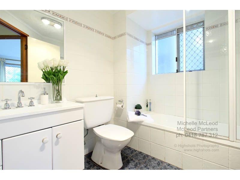 98 Creekside Street, Kenmore Hills QLD 4069