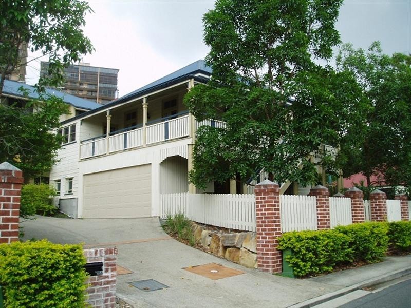 35 Cunningham Street, Taringa QLD 4068