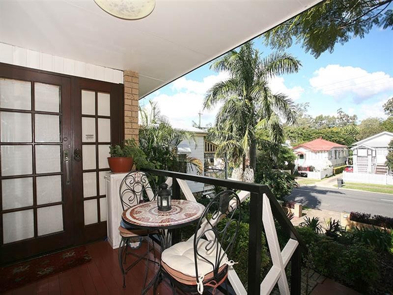 13 Orchard Street, Toowong QLD 4066