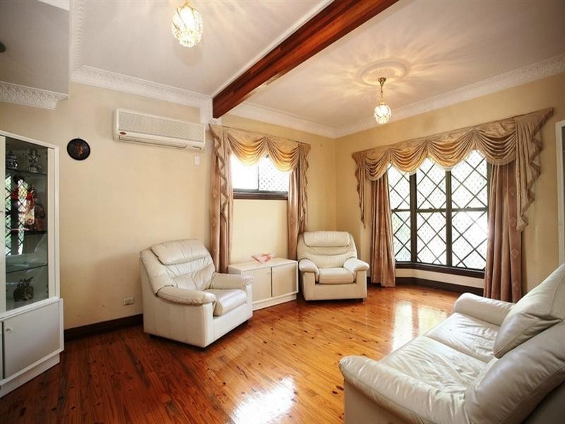 13 Orchard Street, Toowong QLD 4066