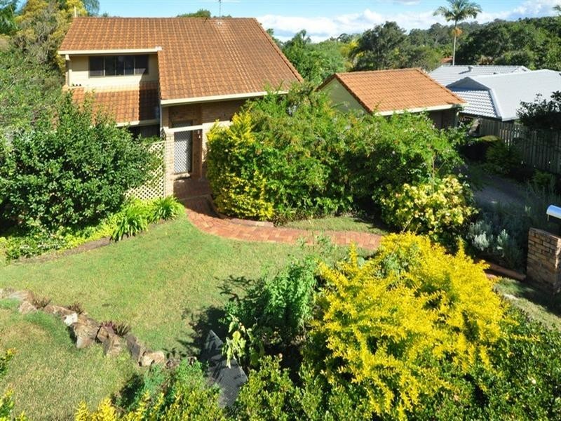 24 Farnworth Street, Chapel Hill QLD 4069