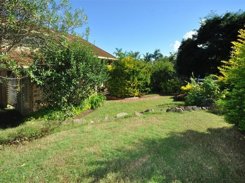 24 Farnworth Street, Chapel Hill QLD 4069