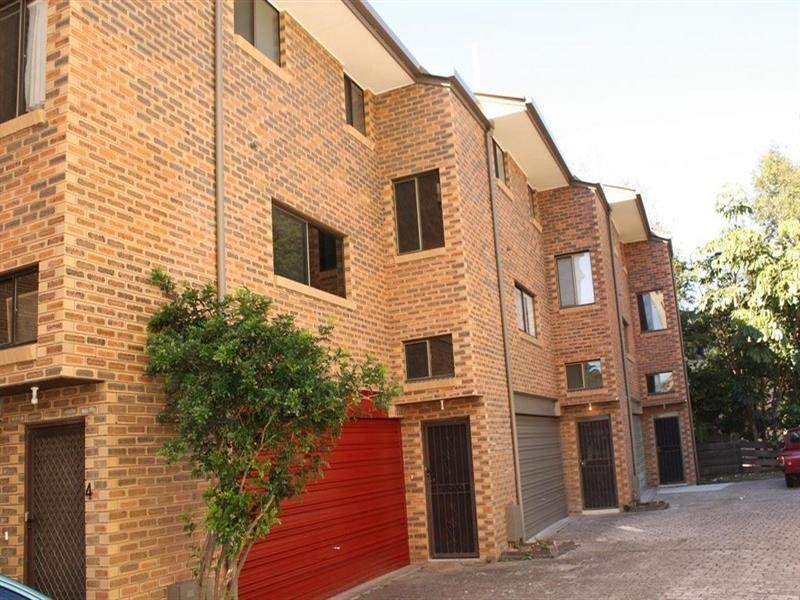 3/123 Macquarie Street, St Lucia QLD 4067