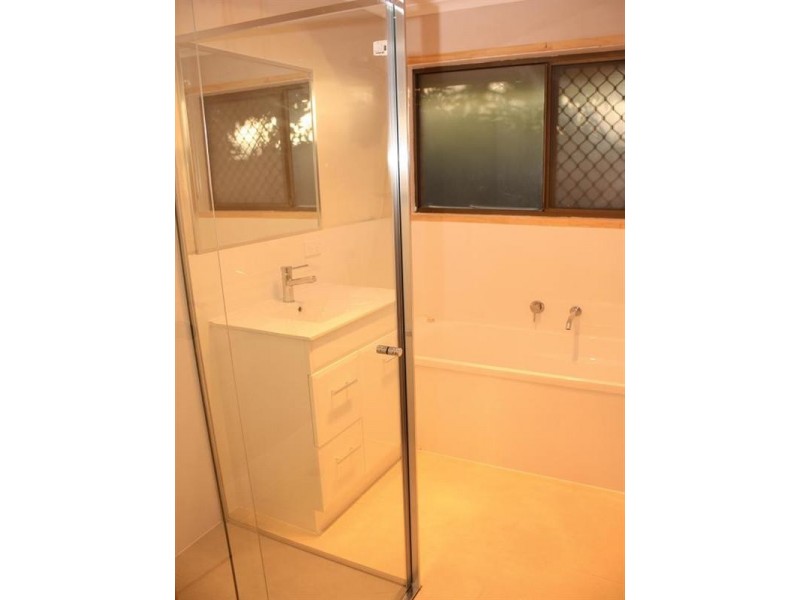 2 Duranta Street, Bellbowrie QLD 4070