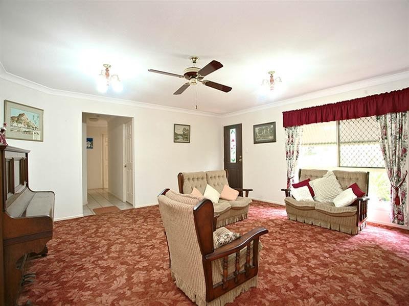 63 Walker Street, Corinda QLD 4075