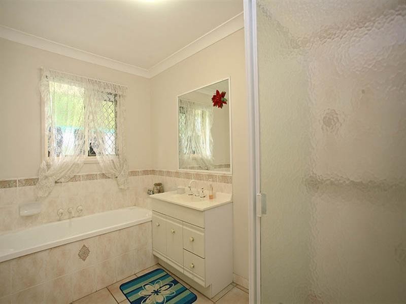 63 Walker Street, Corinda QLD 4075