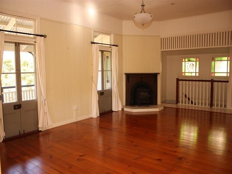 35 Cunningham Street, Taringa QLD 4068