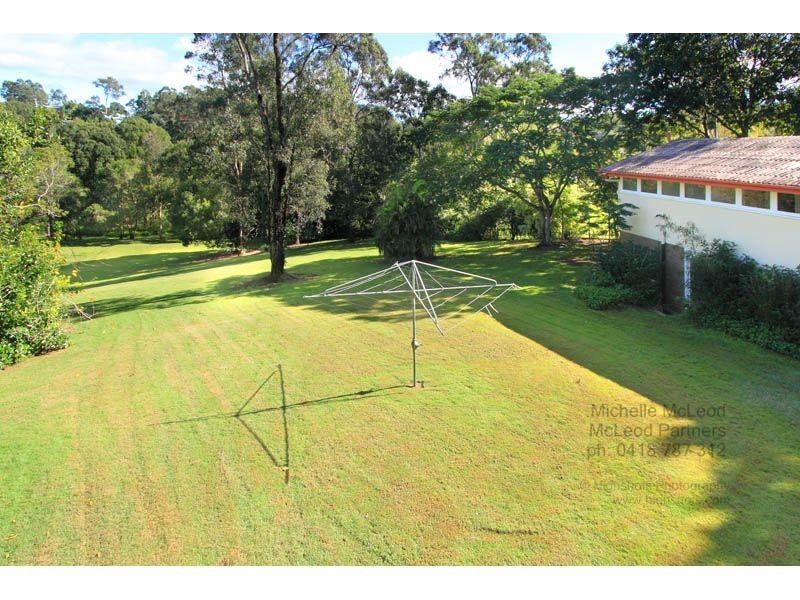 90 Tristania Road, Chapel Hill QLD 4069