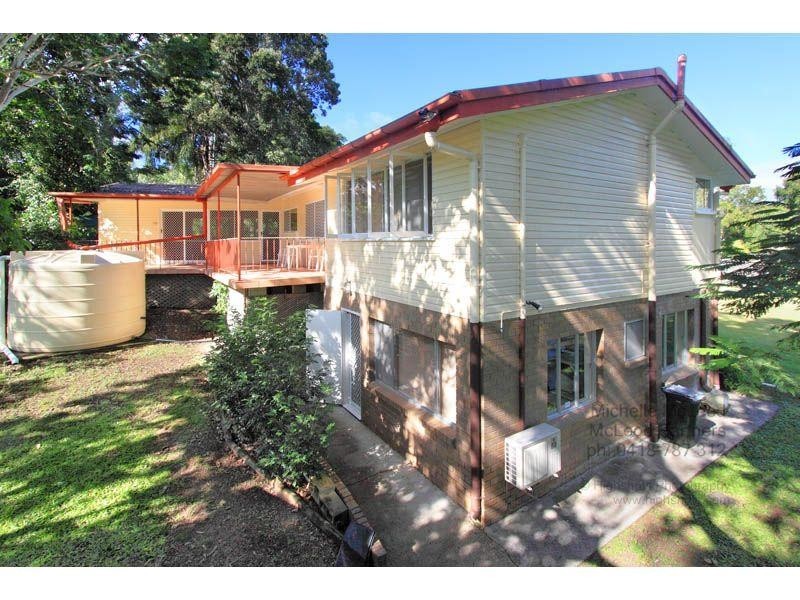 90 Tristania Road, Chapel Hill QLD 4069